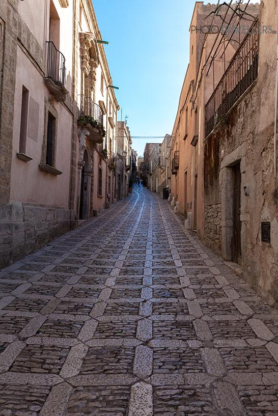 Uma rua estreita em Erice