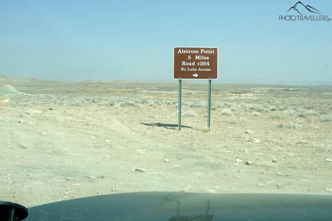 Un panneau indiquant la direction du Alstrom Point