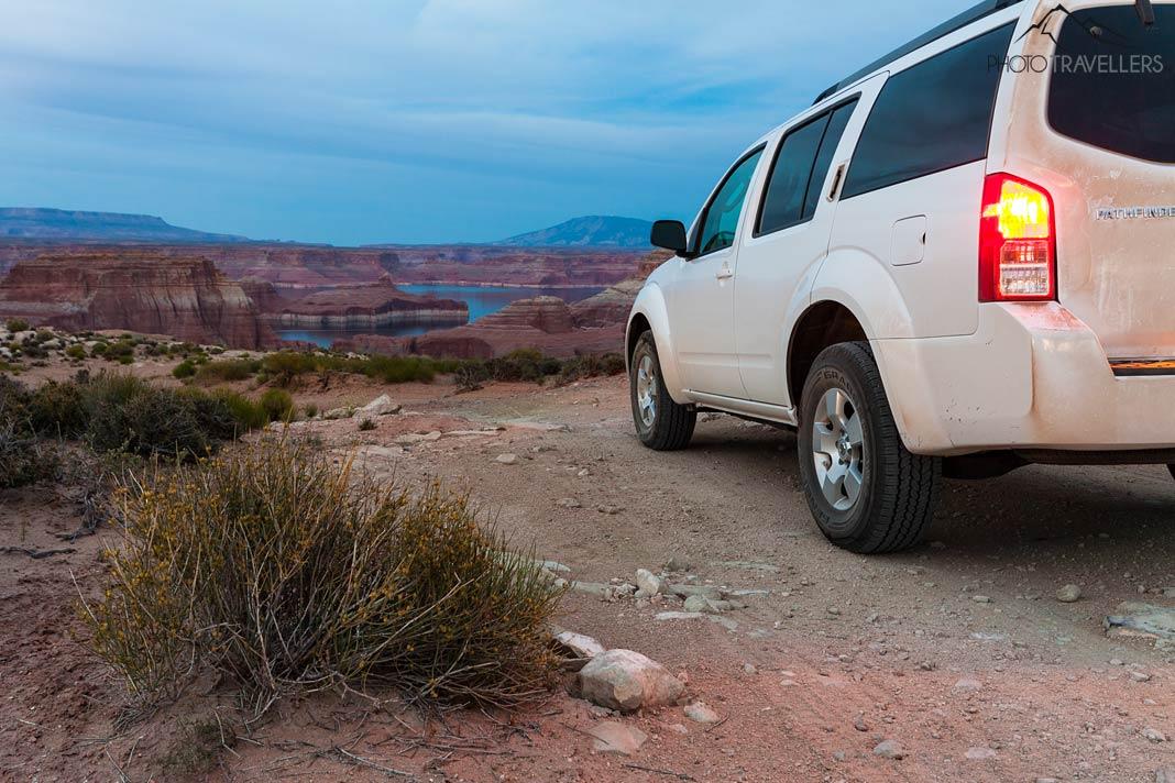 Un Nissan Pathfinder au Alstrom Point