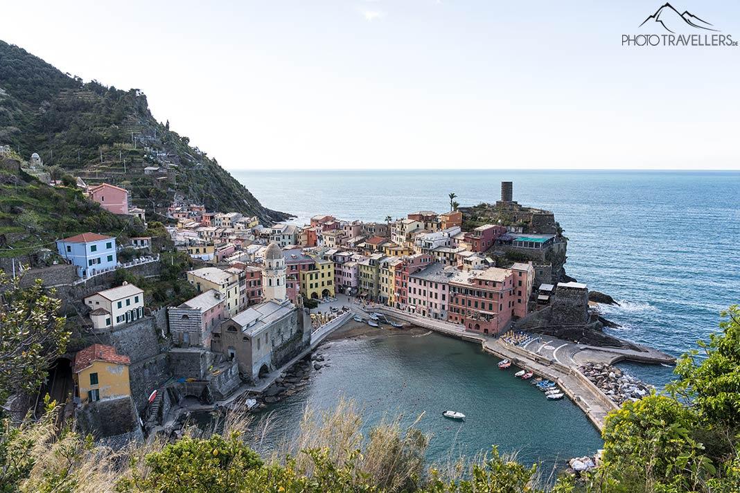 View from the hiking trail Sentiero Azzurro of Vernazza