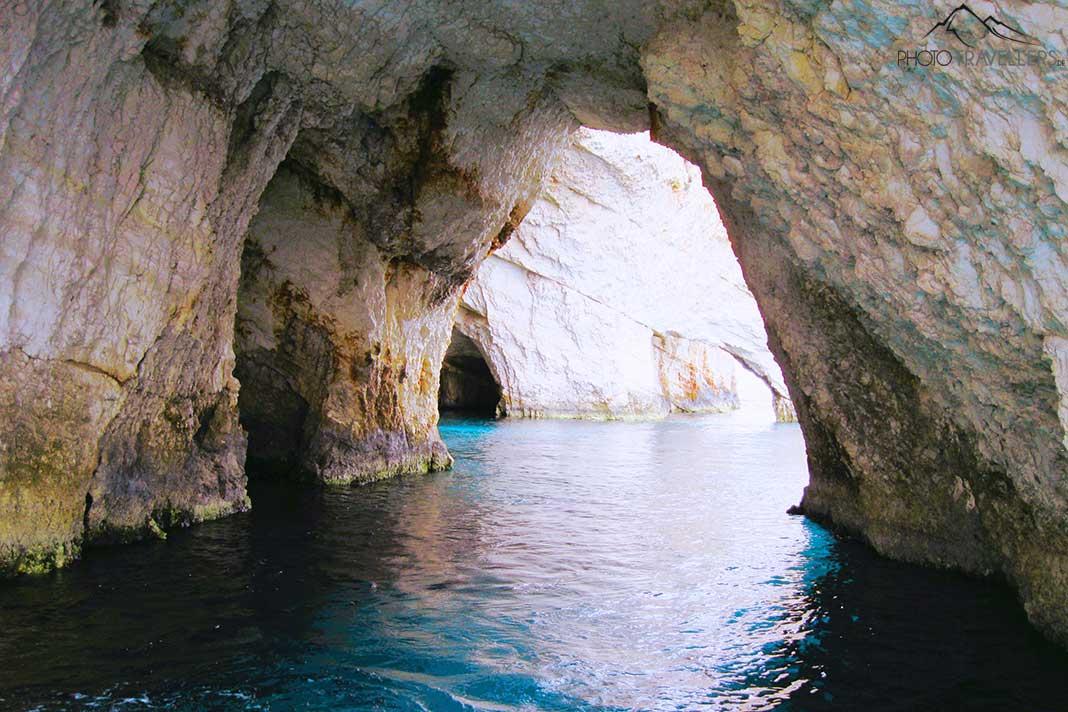 Les Grottes Bleues sont composées d'un labyrinthe de cavernes en calcaire