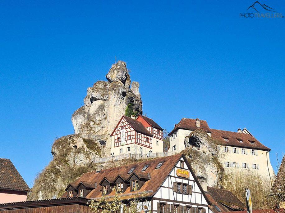 Formaciones rocosas y casas de entramado en Tüchersfeld