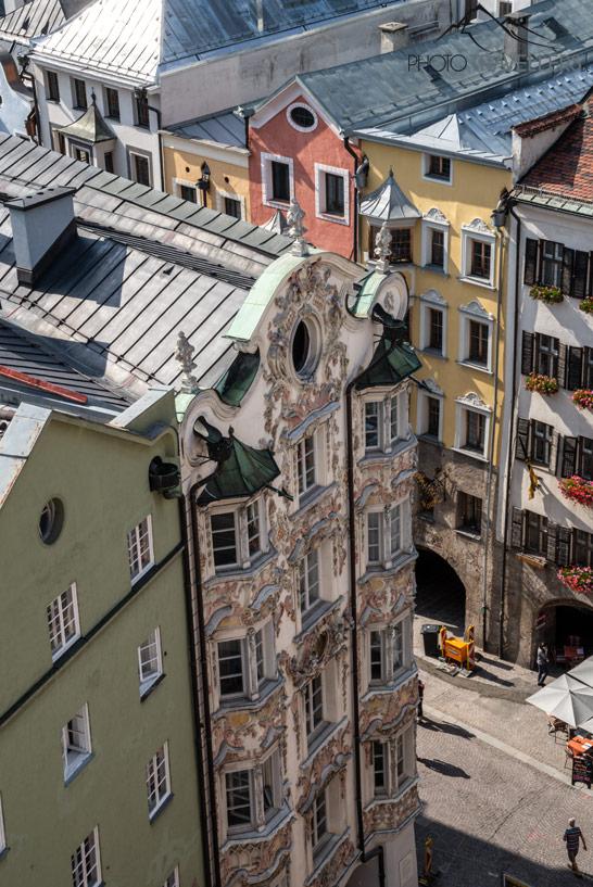 La maison Hölbling avec son riche stuc