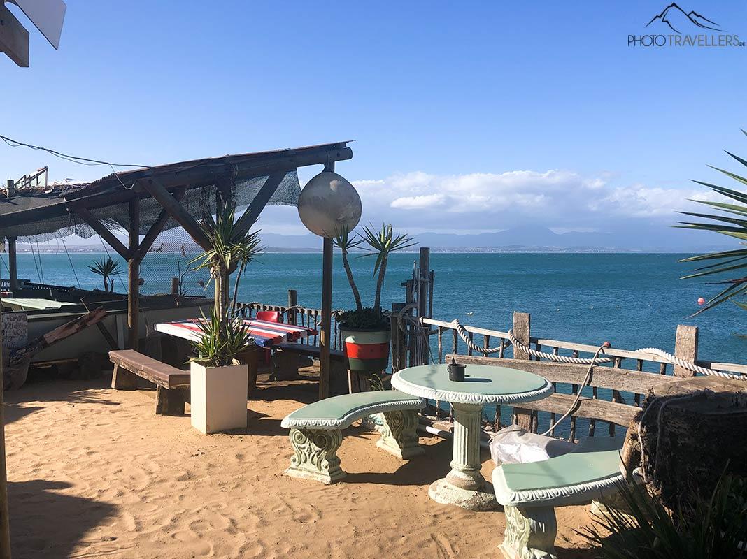 Relaxando na areia e na praia: o Kaai4 em Mossel Bay é um ótimo lugar para uma pausa para o almoço