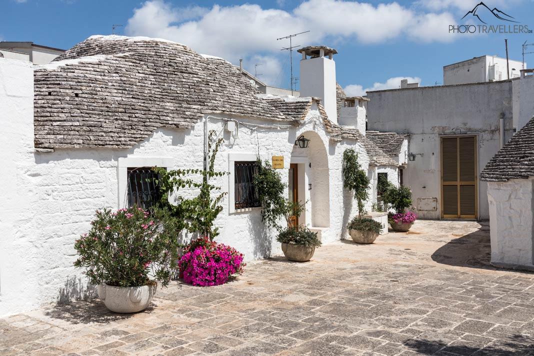 Un trulli blanco en Alberobello