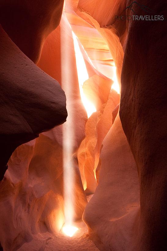 Un rayon de lumière dans le Canyon Antelope Inférieur