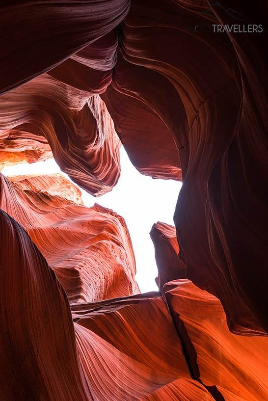 Une formation rocheuse dans le Canyon Antelope X, qui ressemble à un "X"