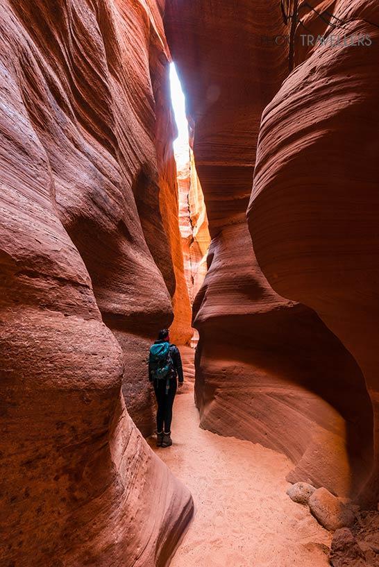 La blogueuse de voyage Biggi Bauer dans le Canyon Antelope X