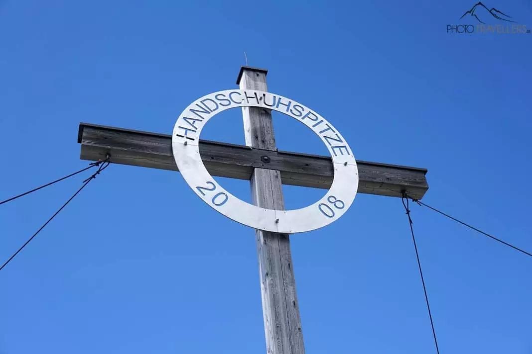 La croix de sommet de la Handschuhspitze
