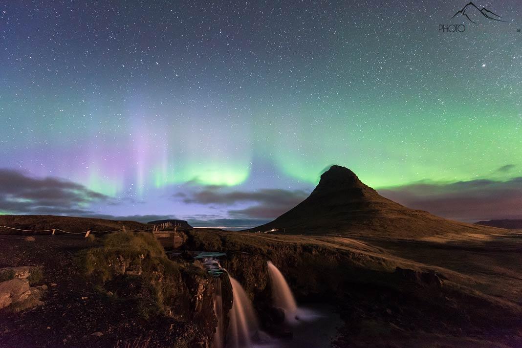 Aurores boréales au-dessus du Kirkjufell