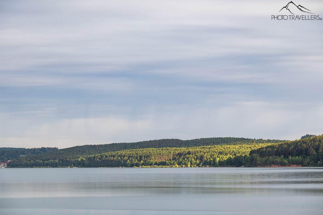 Vista sobre el lago Brombach en Franconia