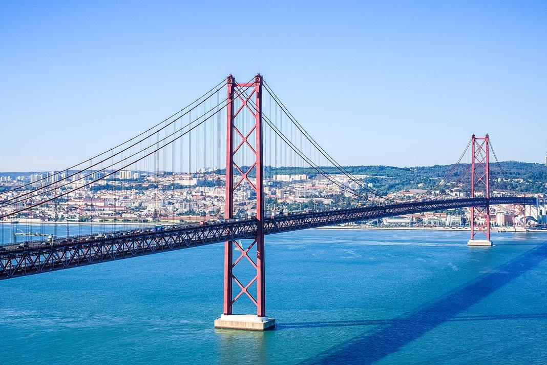 Le pont Ponte 25 de Abril