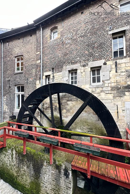 A roda da moinhos Bisschopsmolen em Maastricht