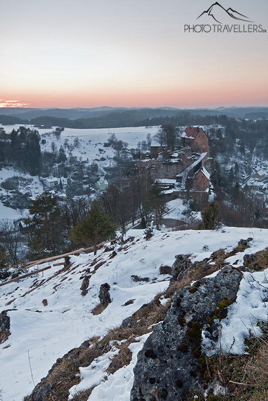 Le château de Pottenstein dans la Suisse franconienne en hiver