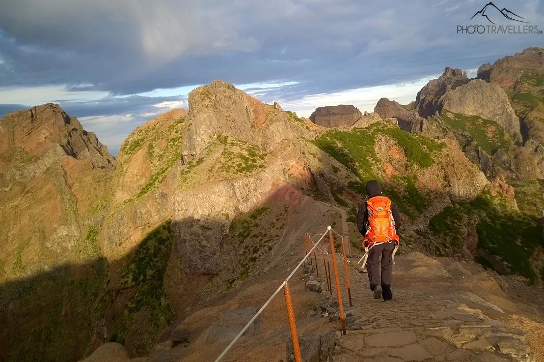 Blogueuse voyage Biggi Bauer durant la randonnée vers le Pico Ruivo