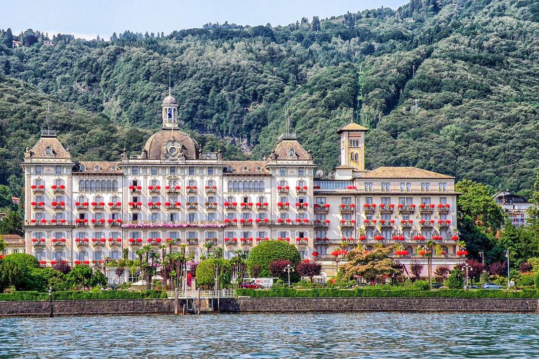 Ernest Hemingway a passé du temps au Grand Hotel Des Iles Borromées