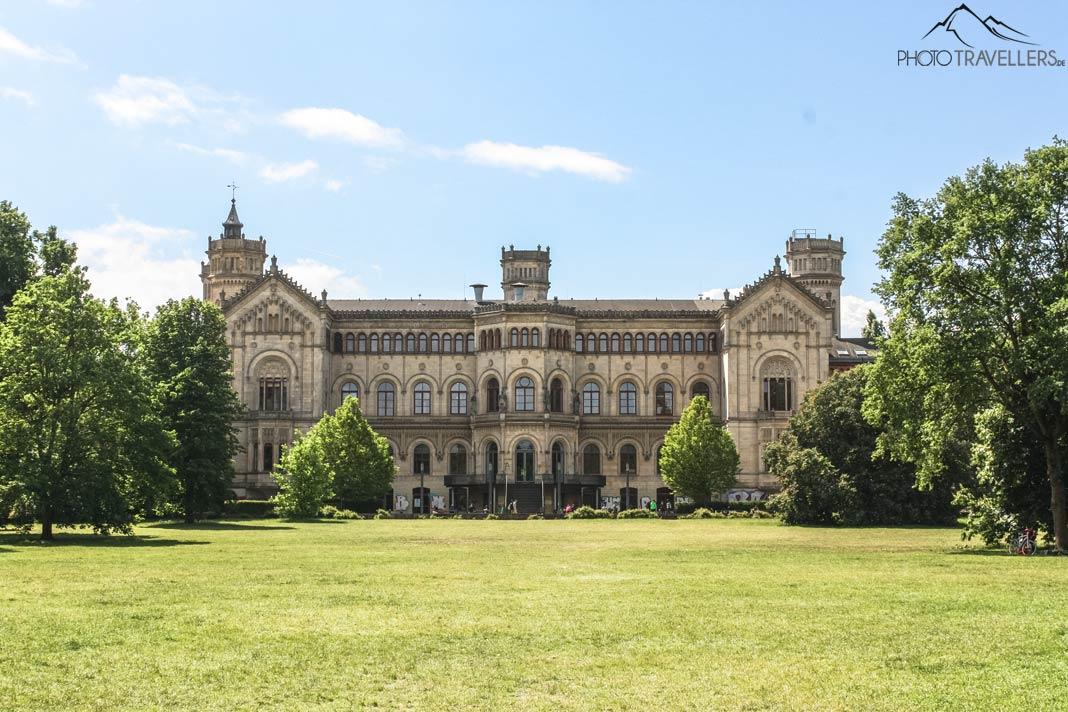 Côté nord du château Welfenschloss depuis le jardin Welfengarten