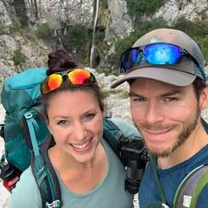 Os blogueiros de viagem Biggi Bauer e Florian Westermann