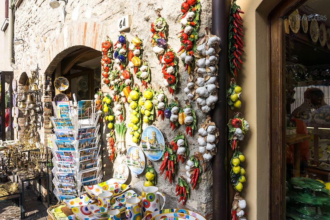 Vitrine d'une boutique à Sirmione