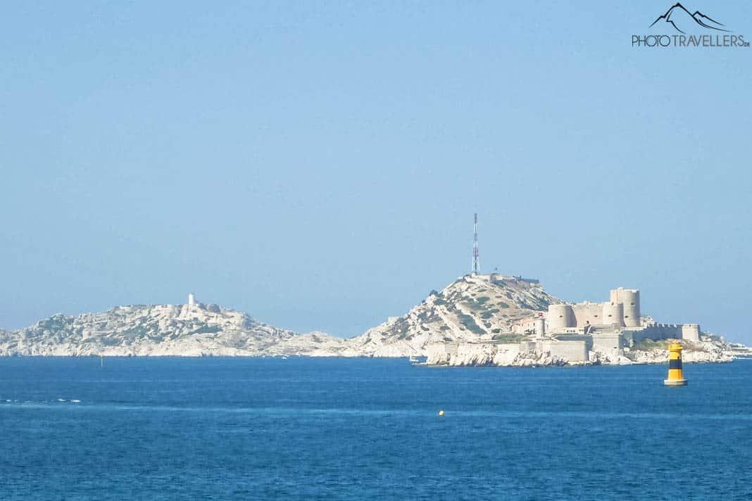 Vue sur le Château d'If devant Marseille