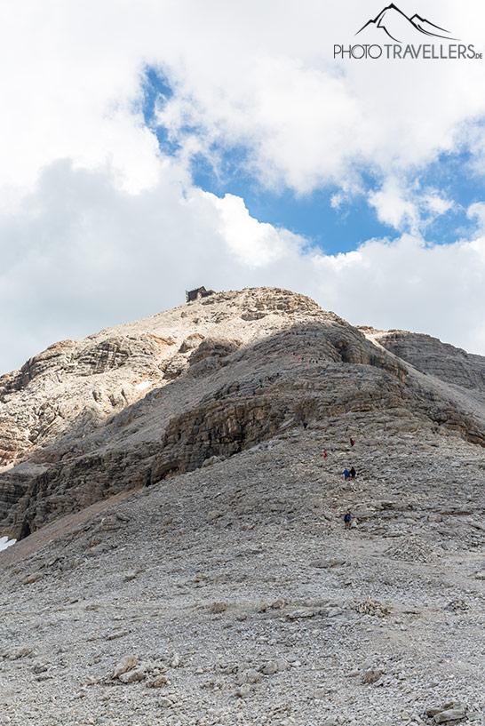 La empinada subida al Piz Boè
