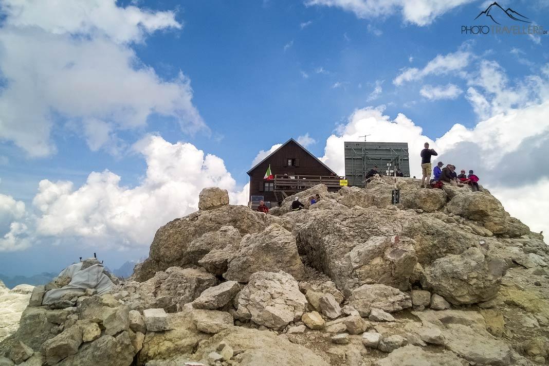 El Rifugio Capanna Piz Fassa di Bernard Guido en el Piz Boè
