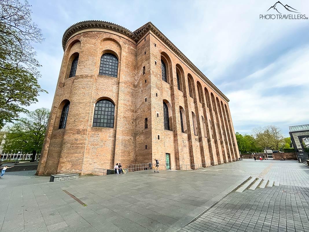 A imponente construção da Basílica de Constantino