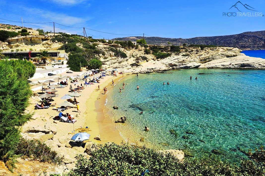 La plage d'Amoopi attire régulièrement de nombreux visiteurs