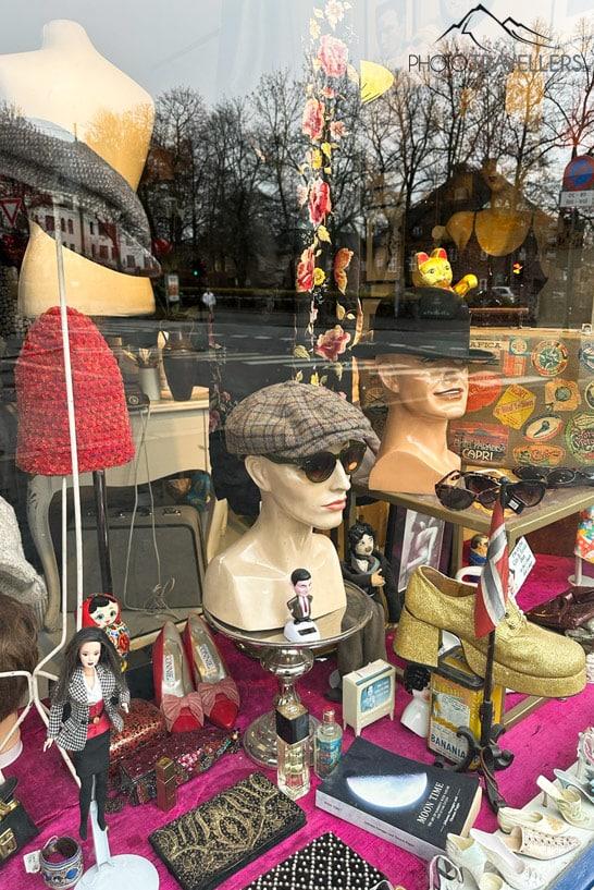 Una vitrina de un tienda vintage en el barrio Frogner de Oslo