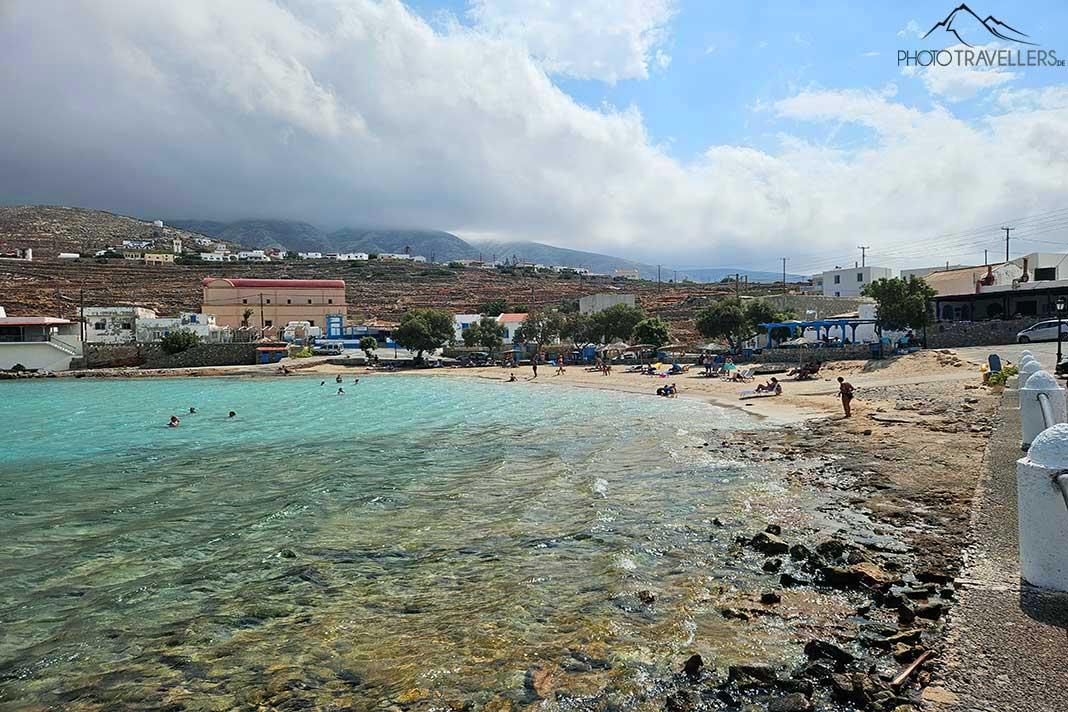 La petite plage de sable à Emporios sur Kasos