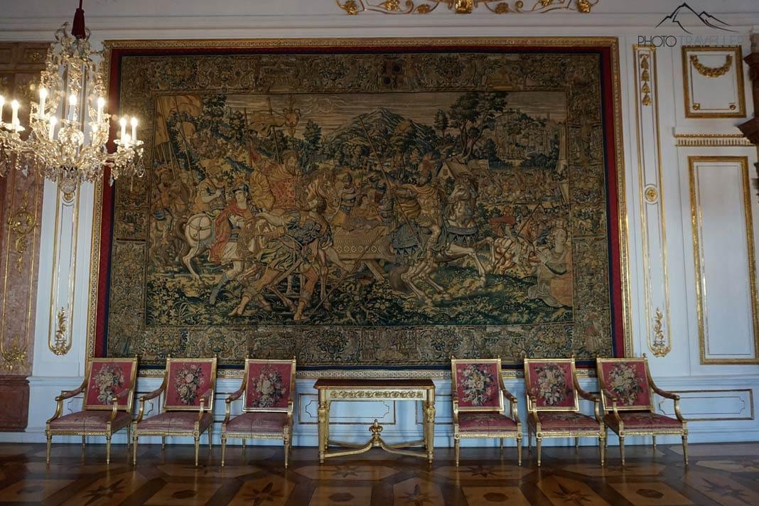 Un enorme tapiz en la residencia de Salzburgo