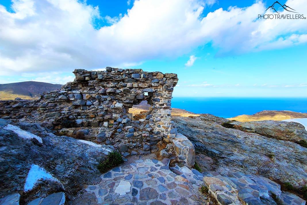Les ruines en pierre de l'ancienne forteresse constituent le point culminant de la Chora à Serifos