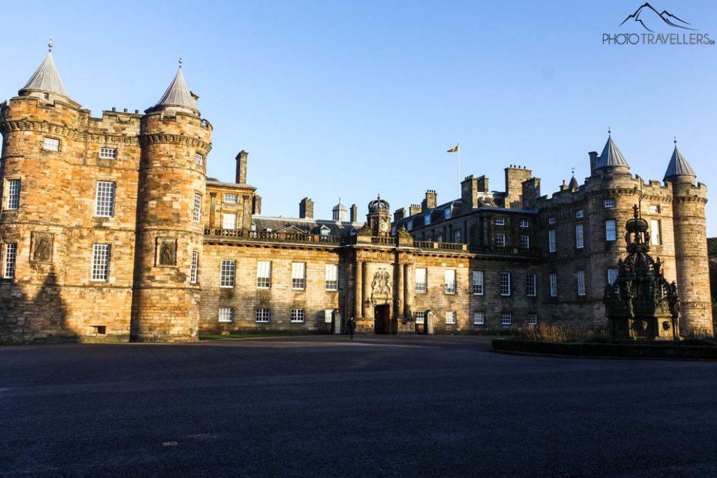 Le Palais de Holyroodhouse vu de l'extérieur
