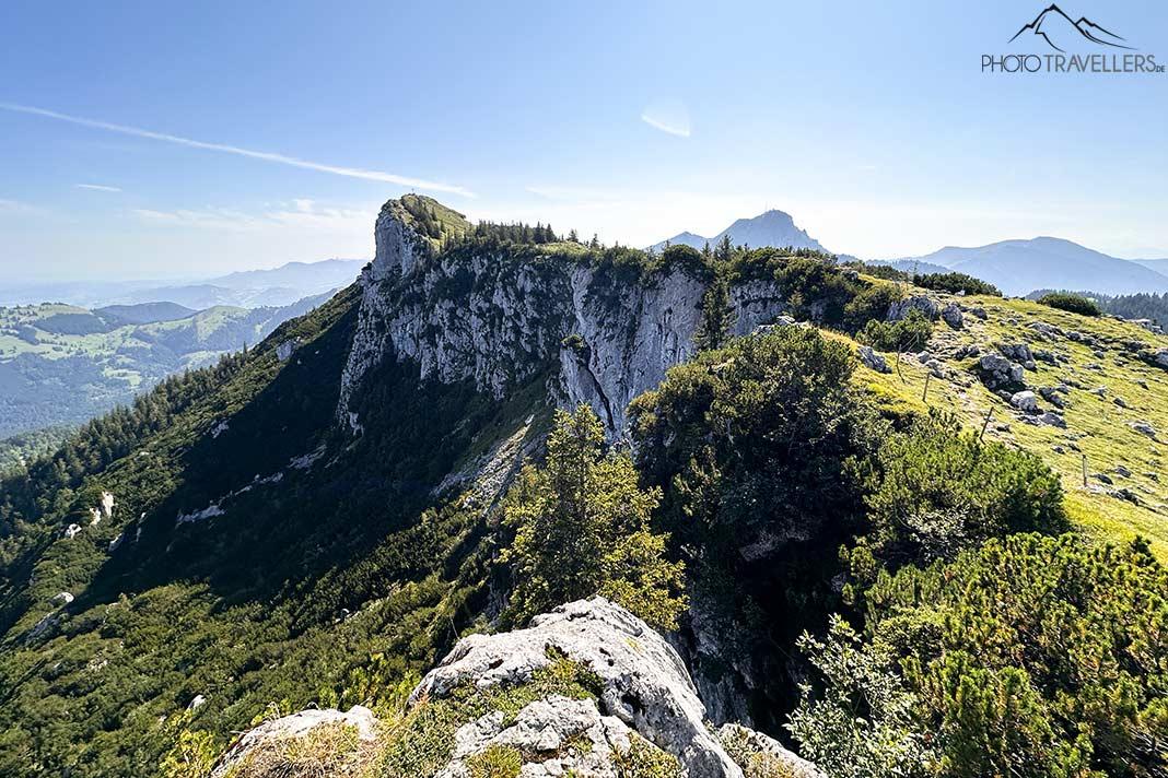 A vista do pico oeste do Breitenstein para o pico principal