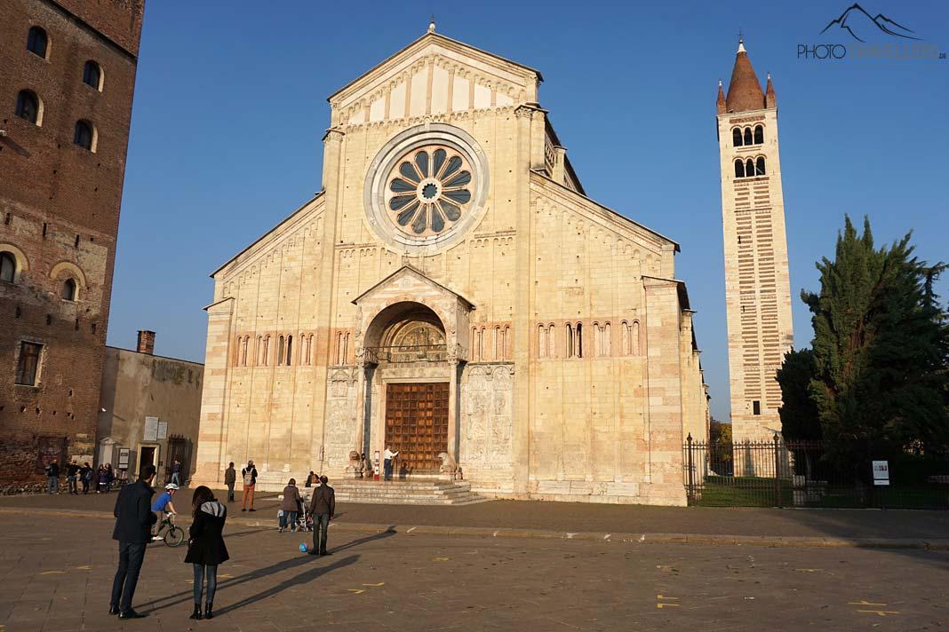 La Basilique di San Zeno à Vérone au crépuscule