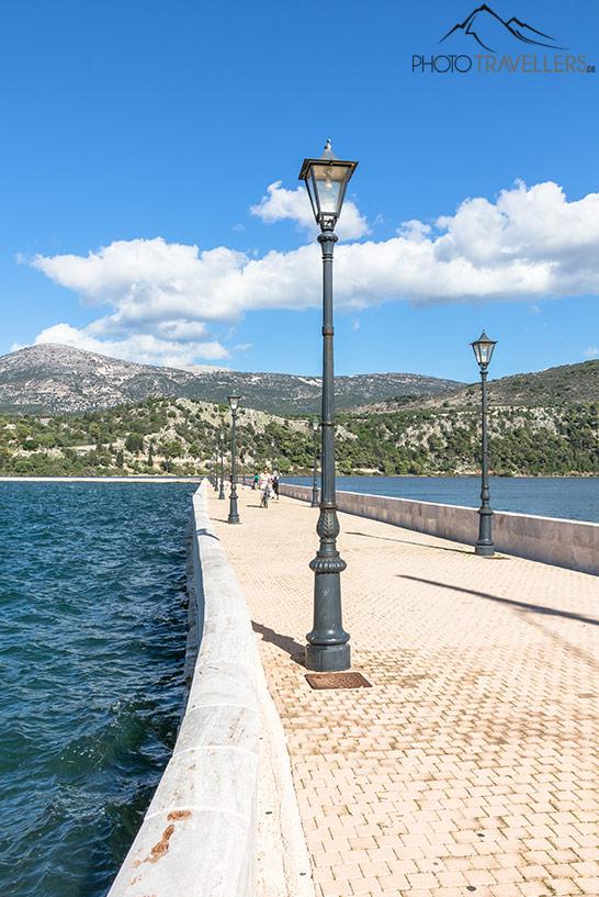 Le célèbre pont De-Bosset à Argostoli