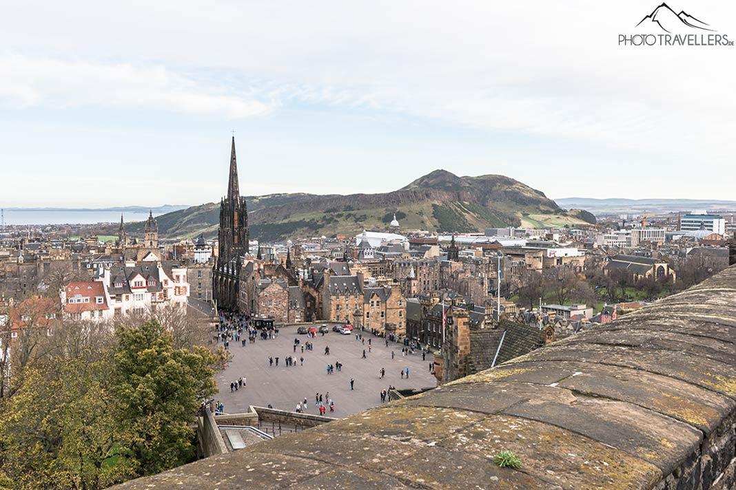 Vue depuis le château d'Édimbourg sur la vieille ville