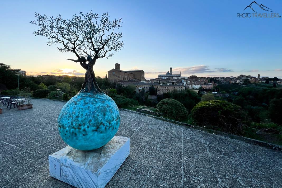 Une figure sur la Terrazza Panoramica