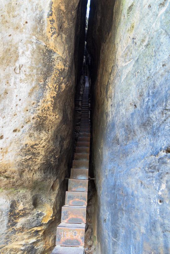 A Escada do Céu até o Kuhstall na Suíça Saxônica