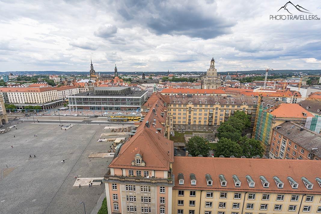 La vue sur Dresde depuis l'église de la Croix