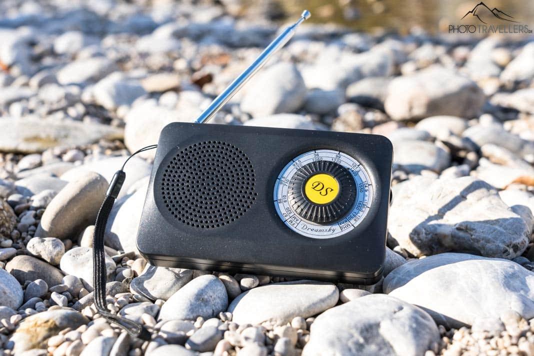 Um rádio de emergência preto