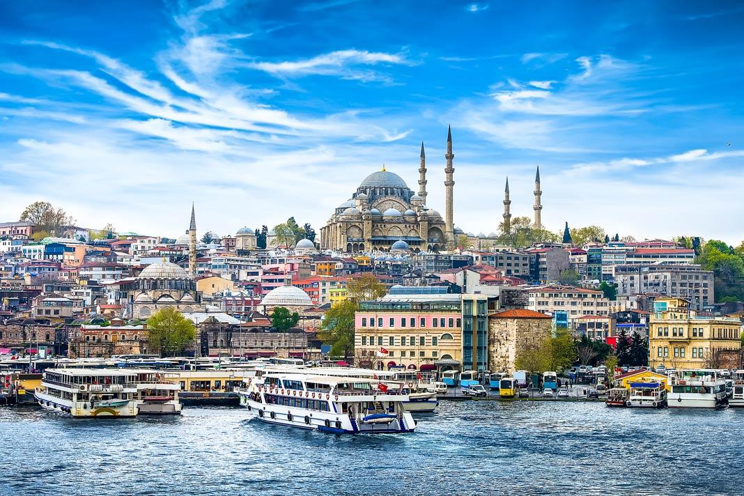 Vista de toda a cidade de Istambul com seus pontos turísticos