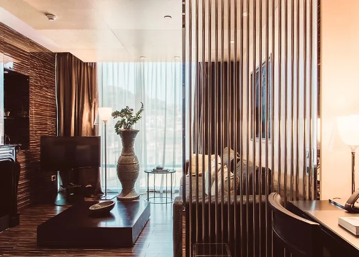 Migliori Hotel a Napoli con Piscina