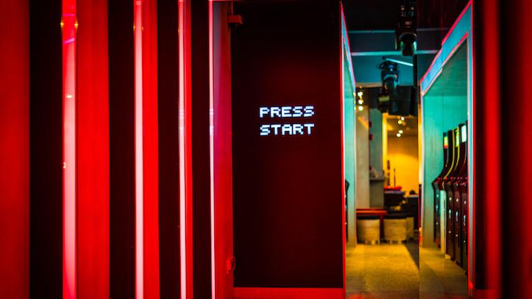 The Loyalist Parkway takes you through charming towns and galleries in Prince Edward County.