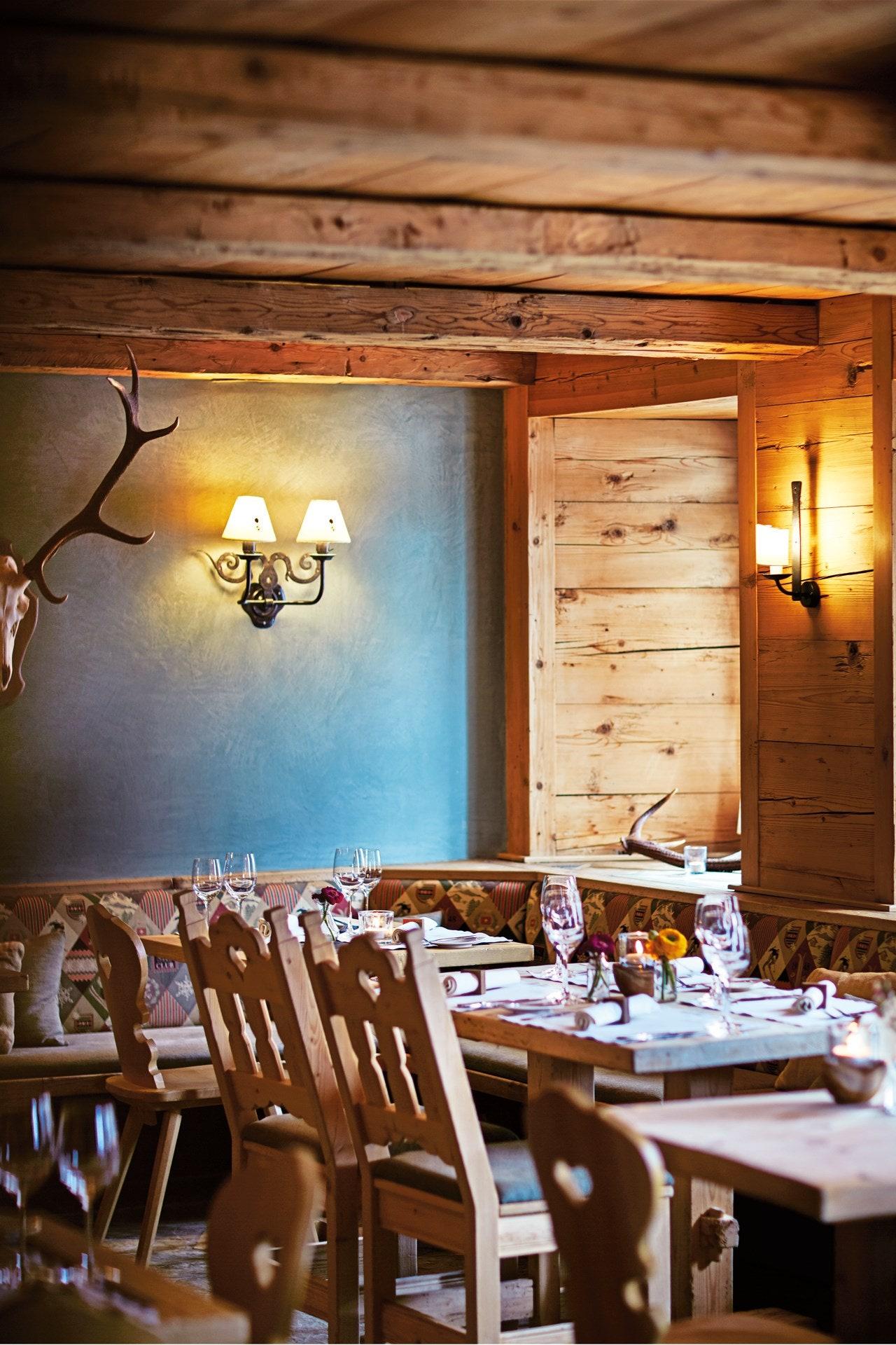 The rustic interior of Restaurant Höhwald in Monbiel