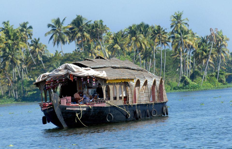 <strong>Kerala backwaters, Kerala:</strong> The Kerala backwaters are made up of lakes, canals and rivers that stretch down the coast. Traditional houseboats are a great way to take in the local way of life. <a href=